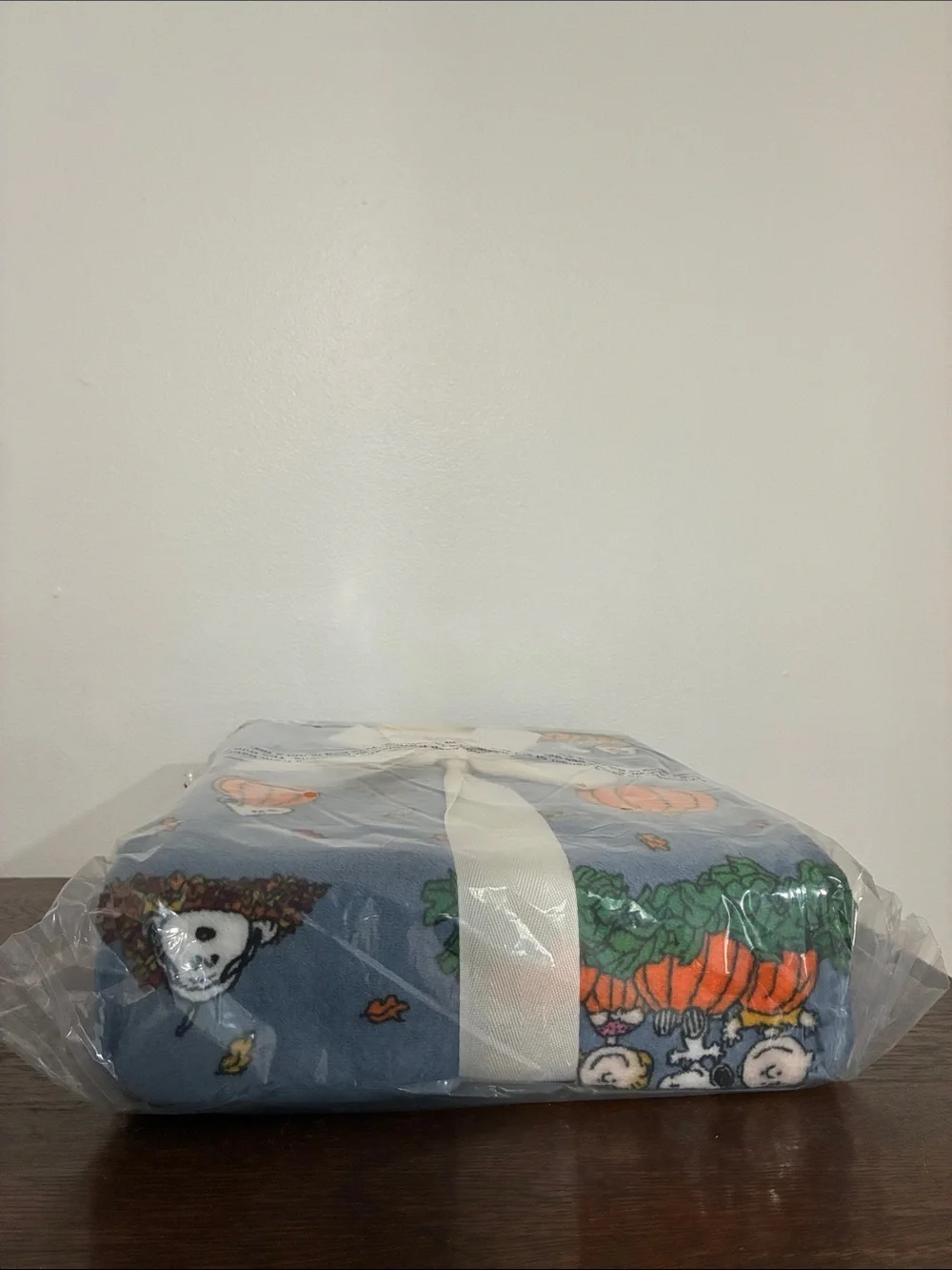 NWT-BERKSHIRE- Peanuts- Snoopy & Friends- Blue Fall VelvetSoft Blanket 55x70